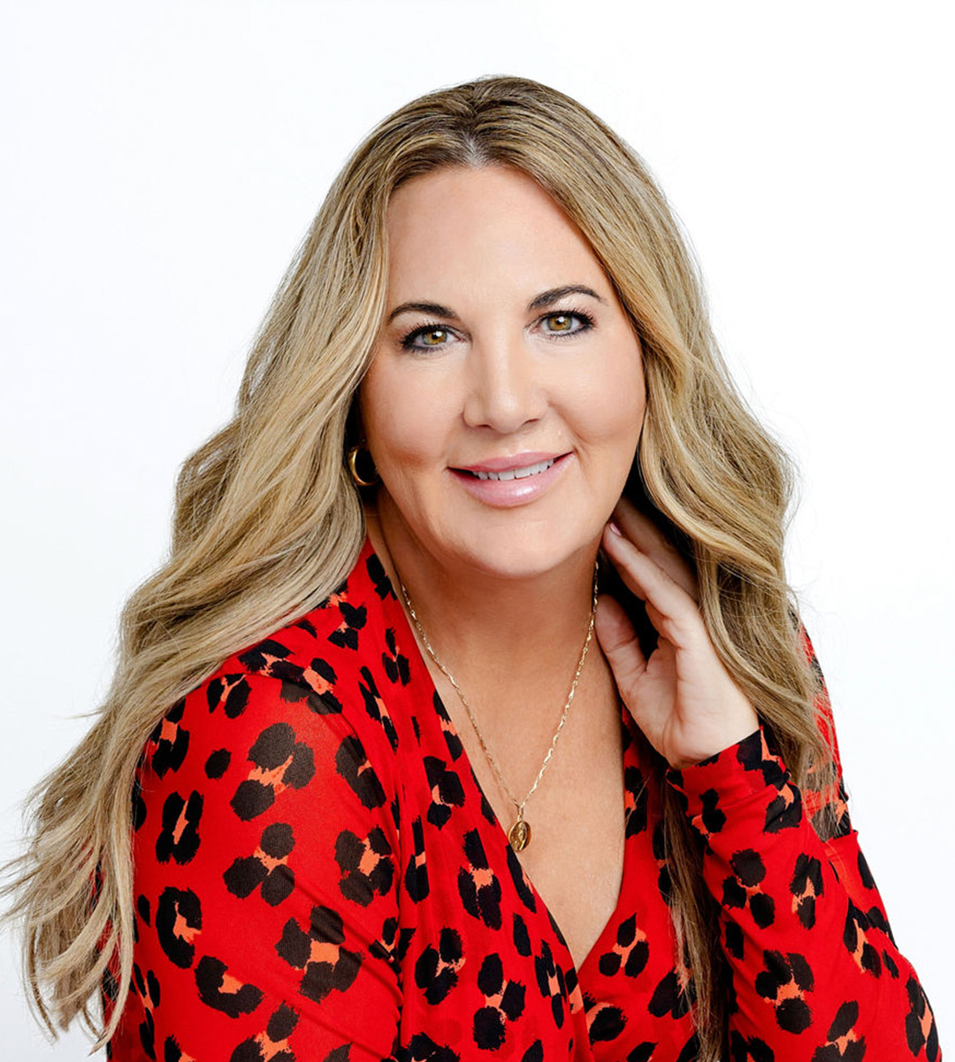 Julie Acarregui Her Success Summit - Empowering Women Leaders Summit Empowering Women's empowerment conference